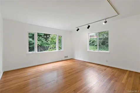 3 Tory Lane Scarsdale NY 10583