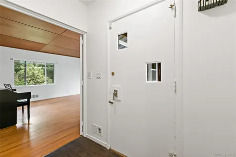 3 Tory Lane Scarsdale NY 10583