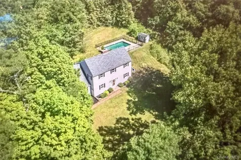 4 Cove Road Rhinebeck NY 12572