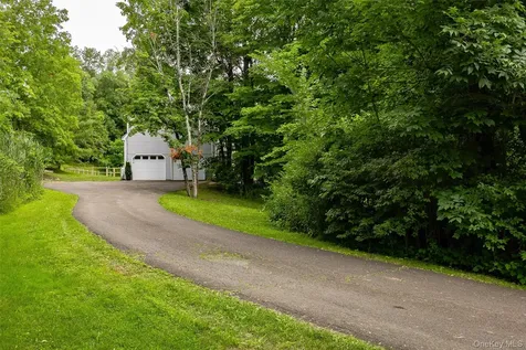 4 Cove Road Rhinebeck NY 12572