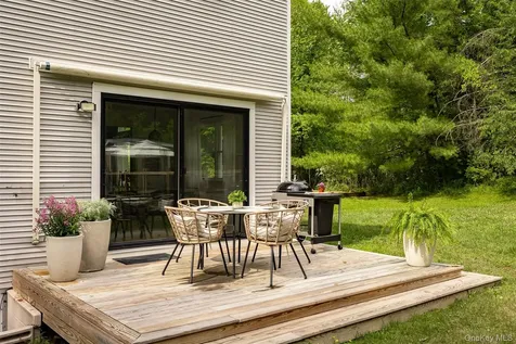 4 Cove Road Rhinebeck NY 12572