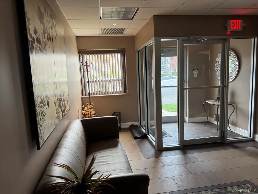 146 E 2nd Street Mineola NY 11501