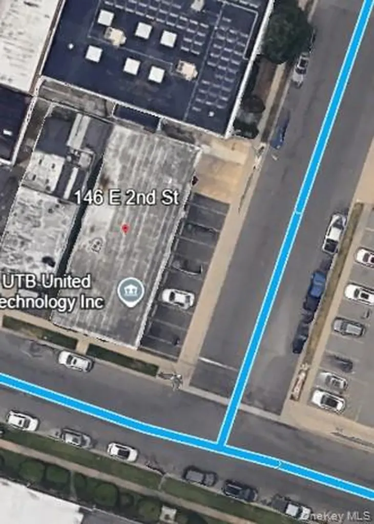 146 E 2nd Street Mineola NY 11501