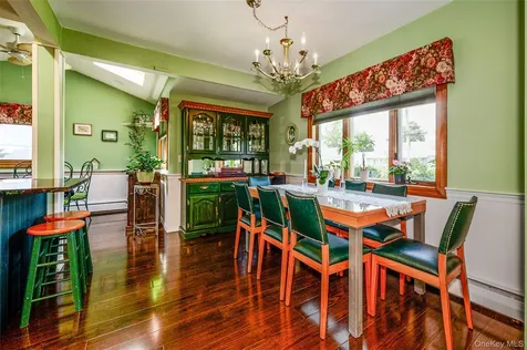262 Rose Street Massapequa Park NY 11762
