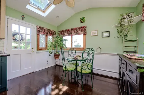262 Rose Street Massapequa Park NY 11762