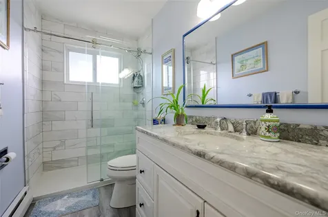262 Rose Street Massapequa Park NY 11762