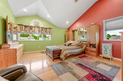 262 Rose Street Massapequa Park NY 11762