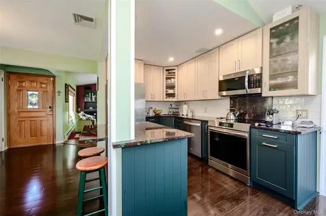 262 Rose Street Massapequa Park NY 11762