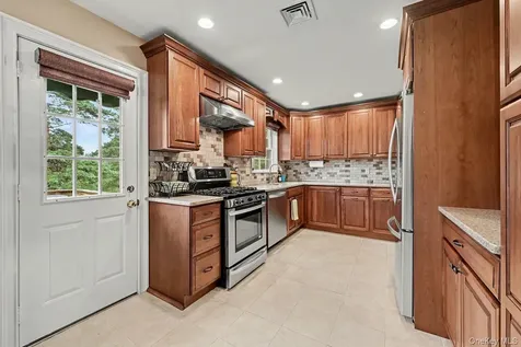 19 Lindy Drive Carmel NY 10512