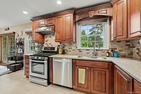 19 Lindy Drive Carmel NY 10512