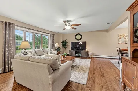 19 Lindy Drive Carmel NY 10512