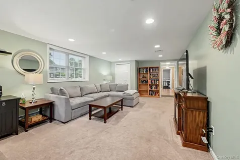 19 Lindy Drive Carmel NY 10512