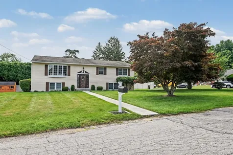 19 Lindy Drive Carmel NY 10512