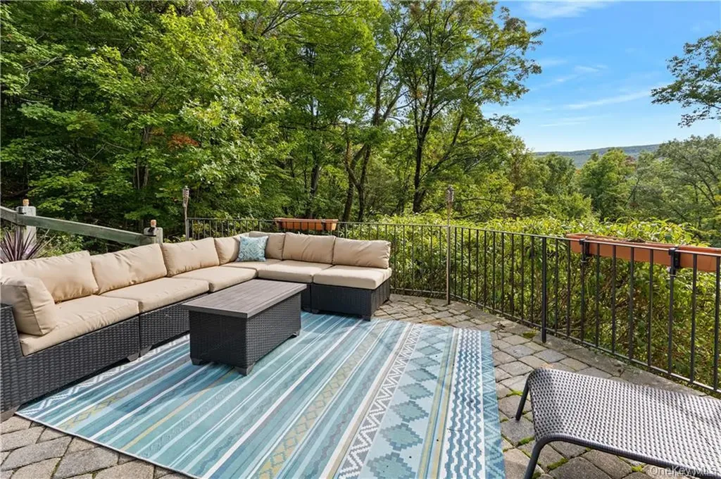 13 Kings Point Lane Washingtonville NY 10992