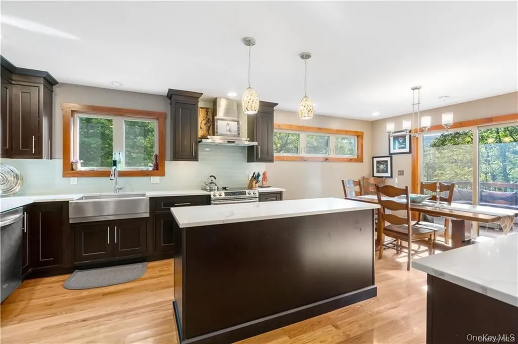 13 Kings Point Lane Washingtonville NY 10992