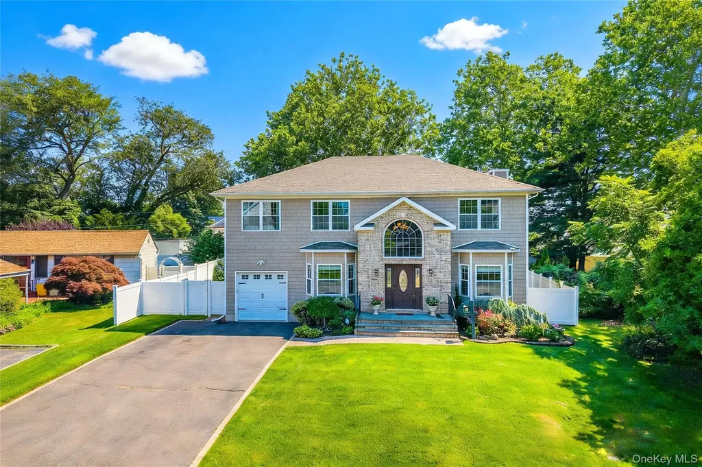 62 Georgia Drive Syosset NY 11791