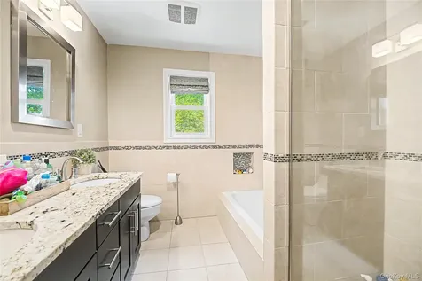 62 Georgia Drive Syosset NY 11791