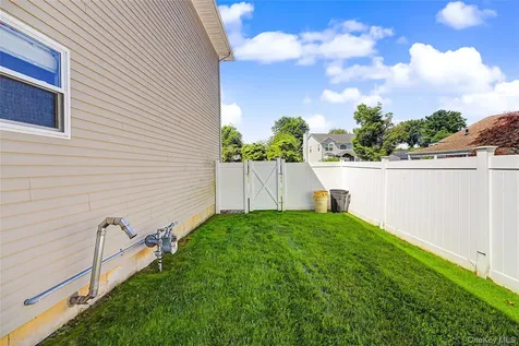 62 Georgia Drive Syosset NY 11791