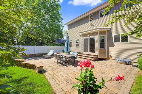 62 Georgia Drive Syosset NY 11791