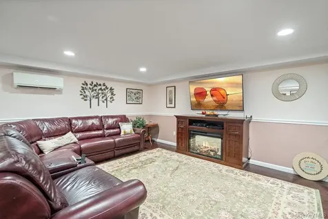 115 Lambert Avenue Farmingdale NY 11735