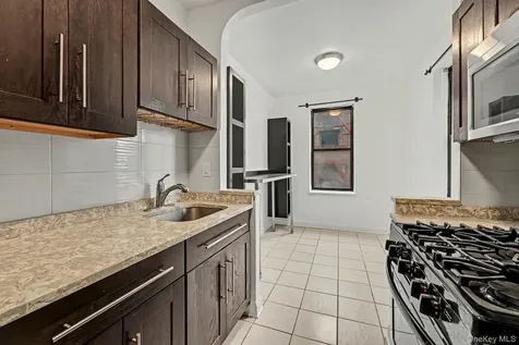 210 Martine Avenue White Plains NY 10601