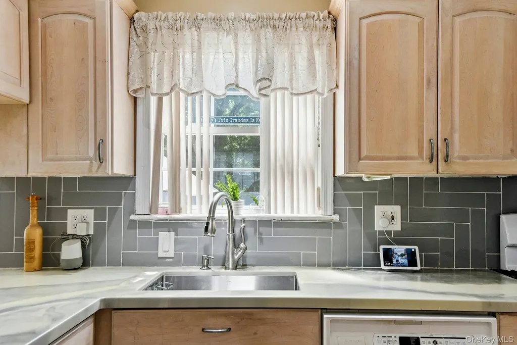 35 Dennis Lane Bethpage NY 11714