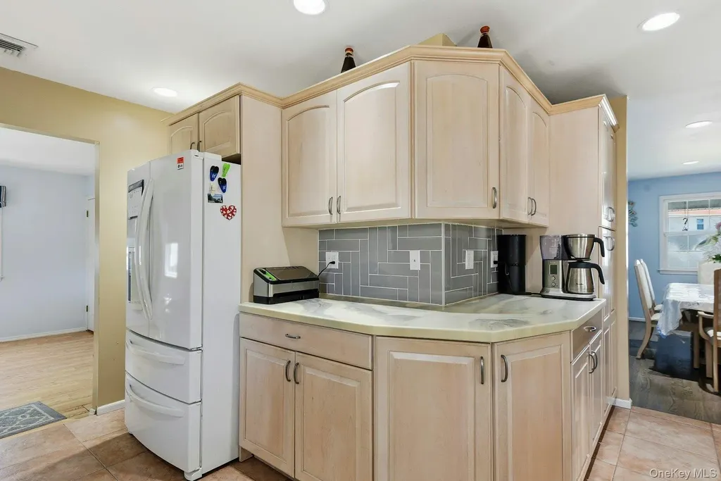 35 Dennis Lane Bethpage NY 11714