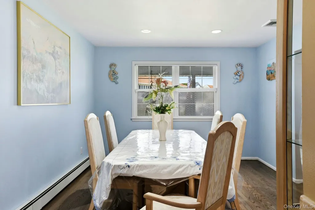 35 Dennis Lane Bethpage NY 11714