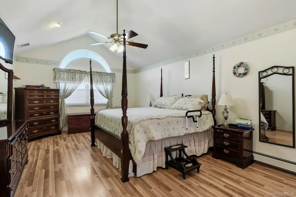 35 Dennis Lane Bethpage NY 11714