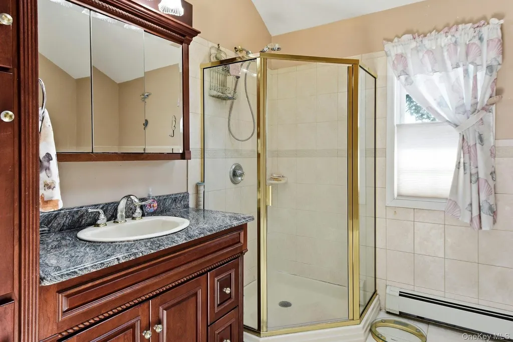 35 Dennis Lane Bethpage NY 11714
