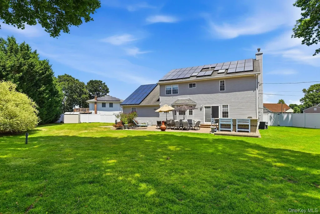 35 Dennis Lane Bethpage NY 11714