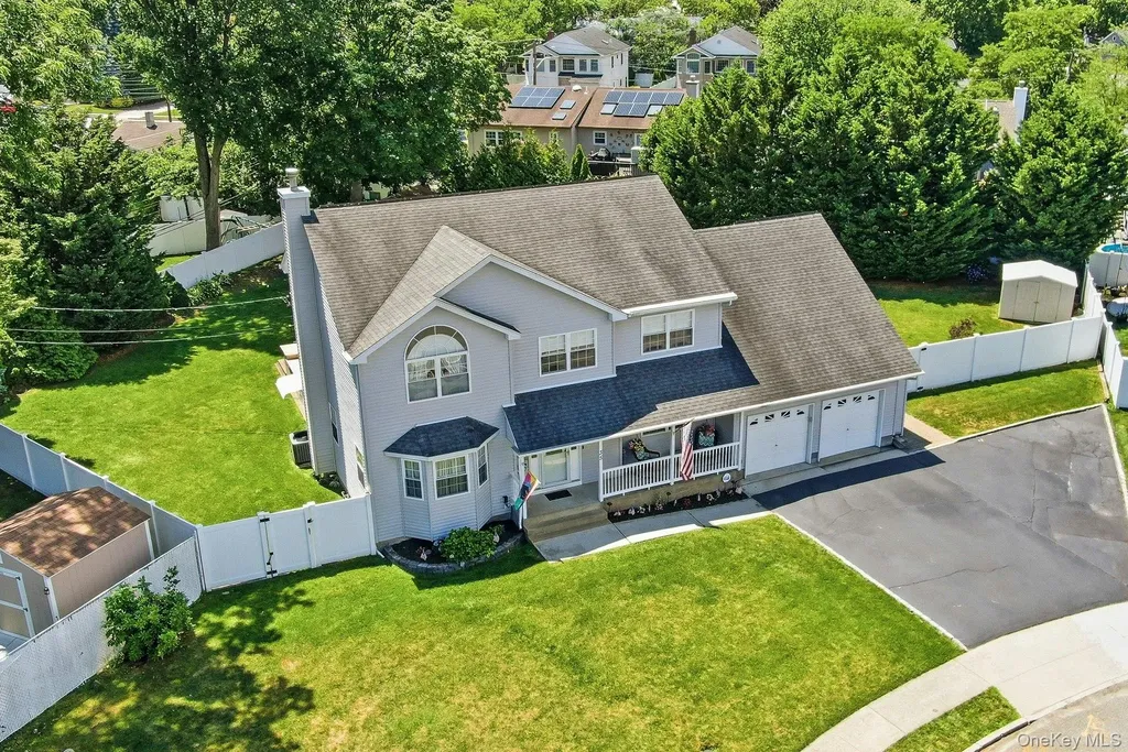 35 Dennis Lane Bethpage NY 11714