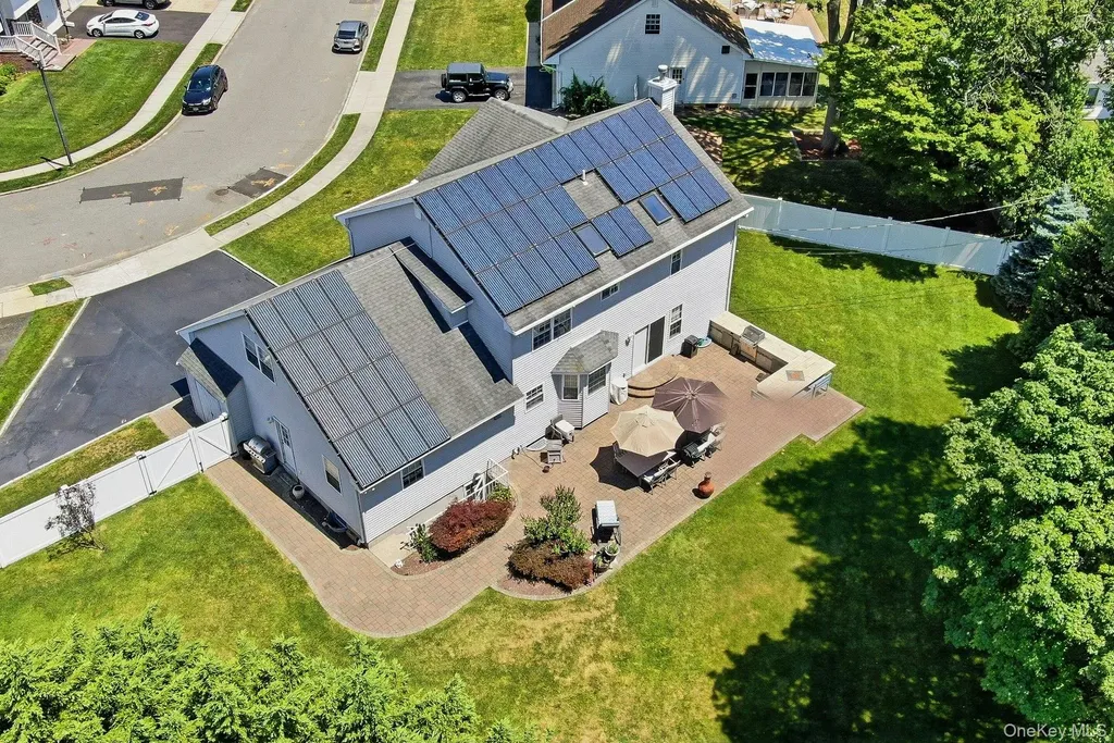 35 Dennis Lane Bethpage NY 11714
