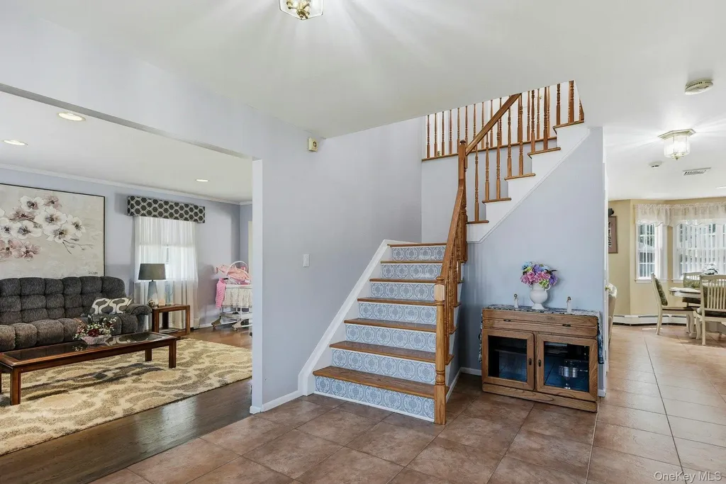35 Dennis Lane Bethpage NY 11714