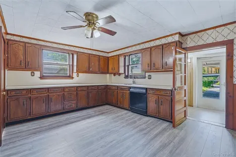 5 Wilbur Avenue Kingston NY 12401
