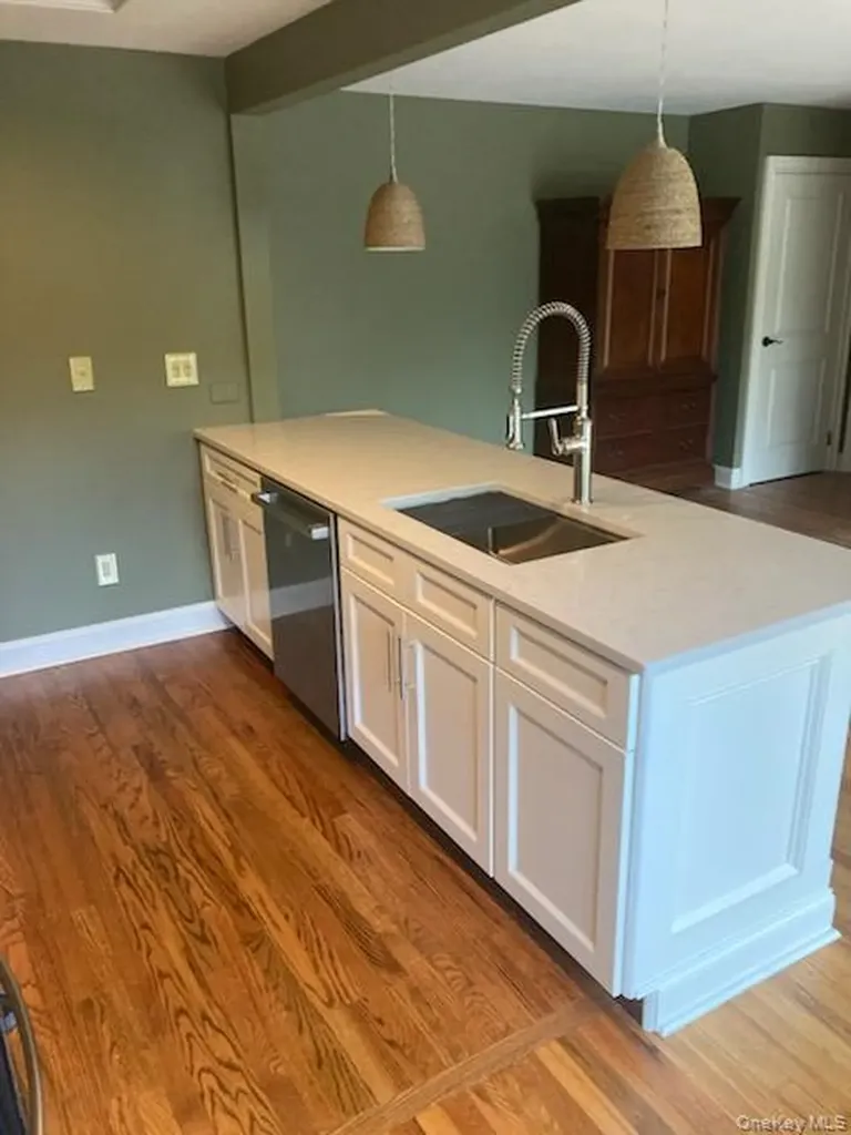 2 Colonial Road Beacon NY 12508