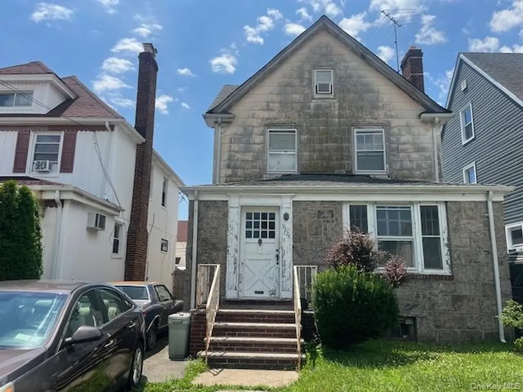 9226 217th Street Queens Village NY 11428