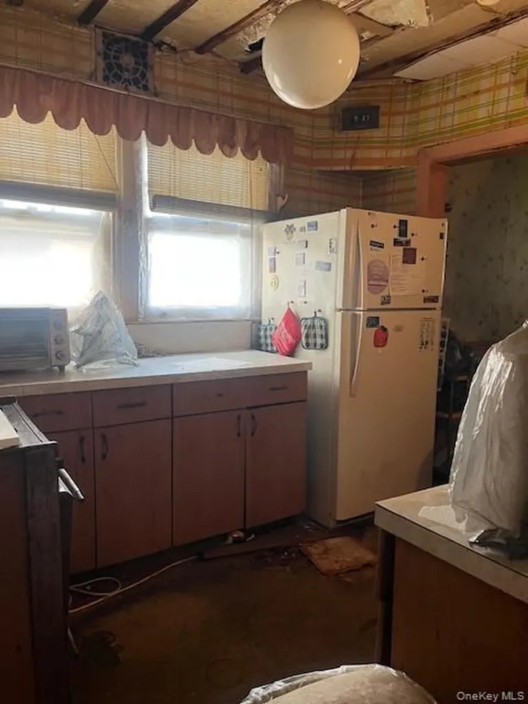9226 217th Street Queens Village NY 11428
