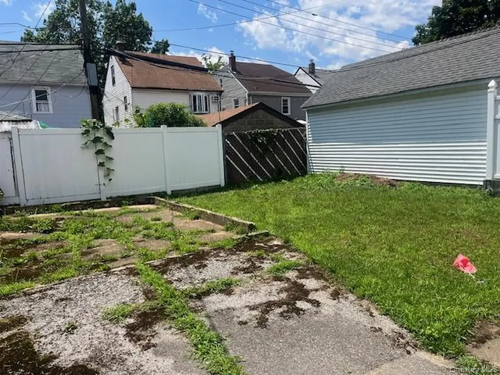 9226 217th Street Queens Village NY 11428
