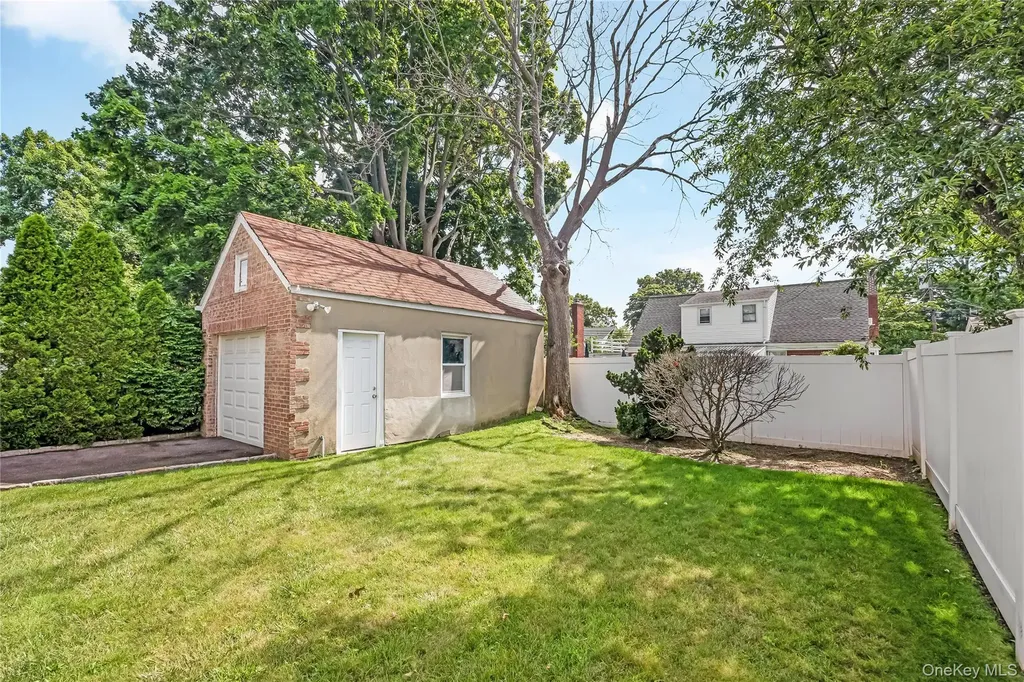 69 Vernon Avenue Rockville Centre NY 11570