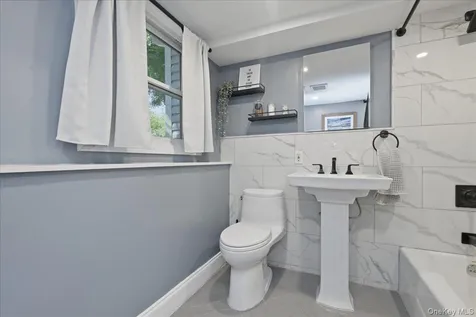 56 Glen Cove Drive Glen Head NY 11545