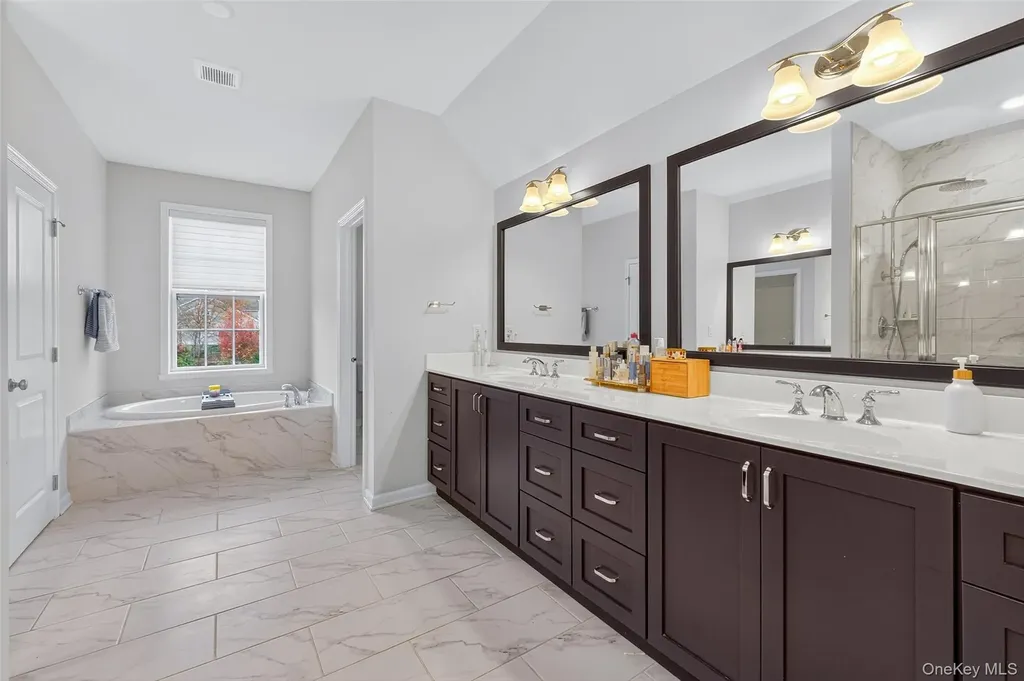 48 E Van Buren Way Hopewell Junction NY 12533
