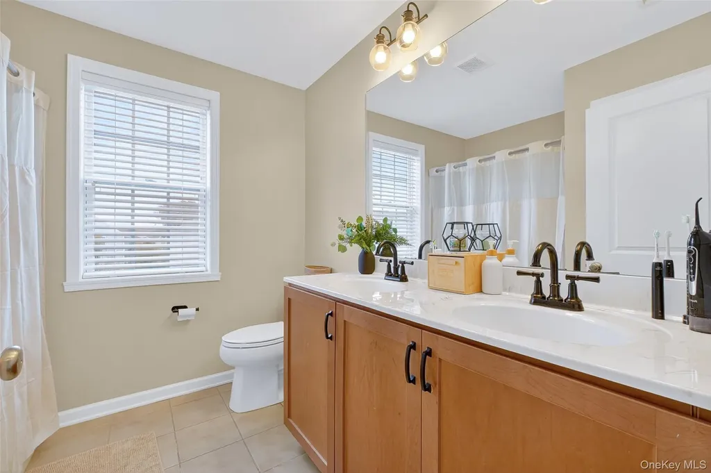 48 E Van Buren Way Hopewell Junction NY 12533