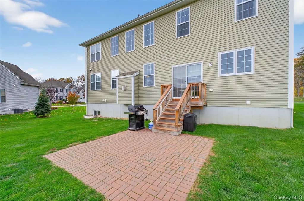 48 E Van Buren Way Hopewell Junction NY 12533