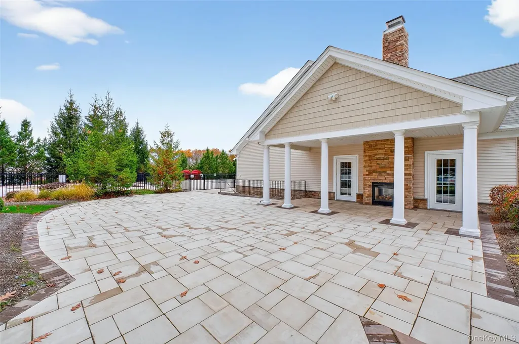 48 E Van Buren Way Hopewell Junction NY 12533
