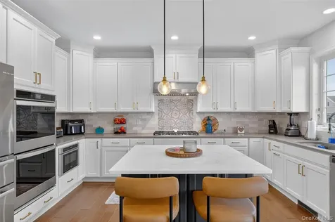 48 E Van Buren Way Hopewell Junction NY 12533