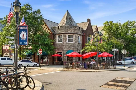7 Chateaux Circle Scarsdale NY 10583