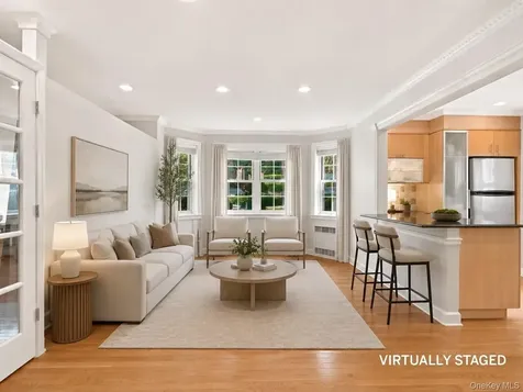 7 Chateaux Circle Scarsdale NY 10583