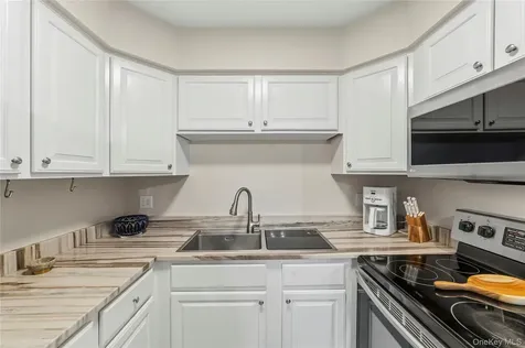 18 Hastings Court Yorktown Heights NY 10598