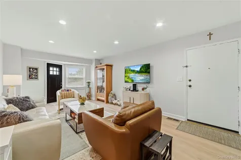 18 Hastings Court Yorktown Heights NY 10598